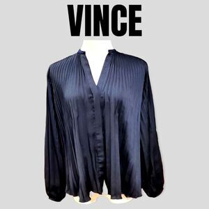 Vince Chevron Pleated Blouson-Sleeve Blouse Black sz XS **Priced to sell